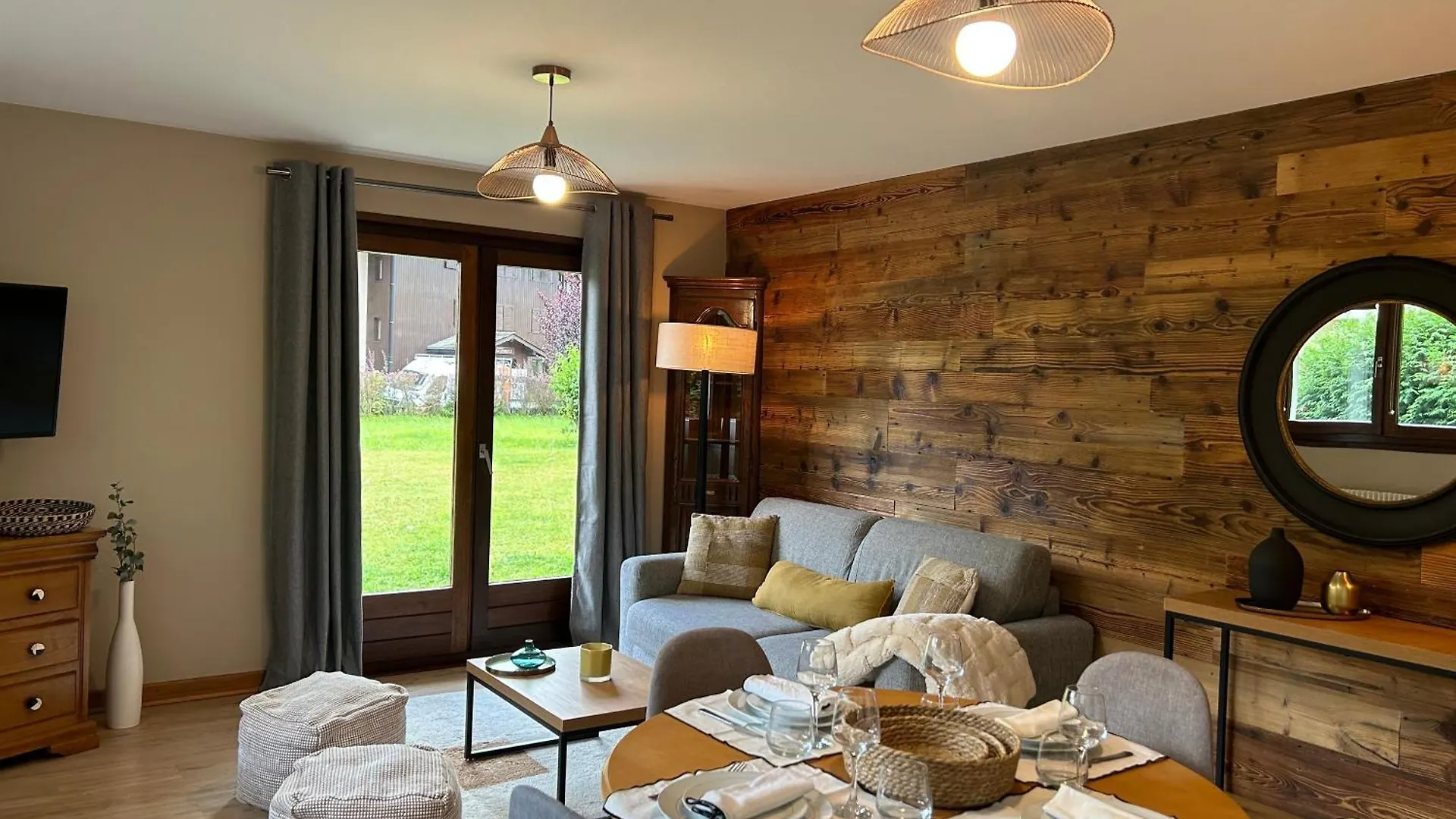 Appartement Style Chalet Avec Grande Terrasse Et Parking Prive Chamonix Mont Blanc Apartamento